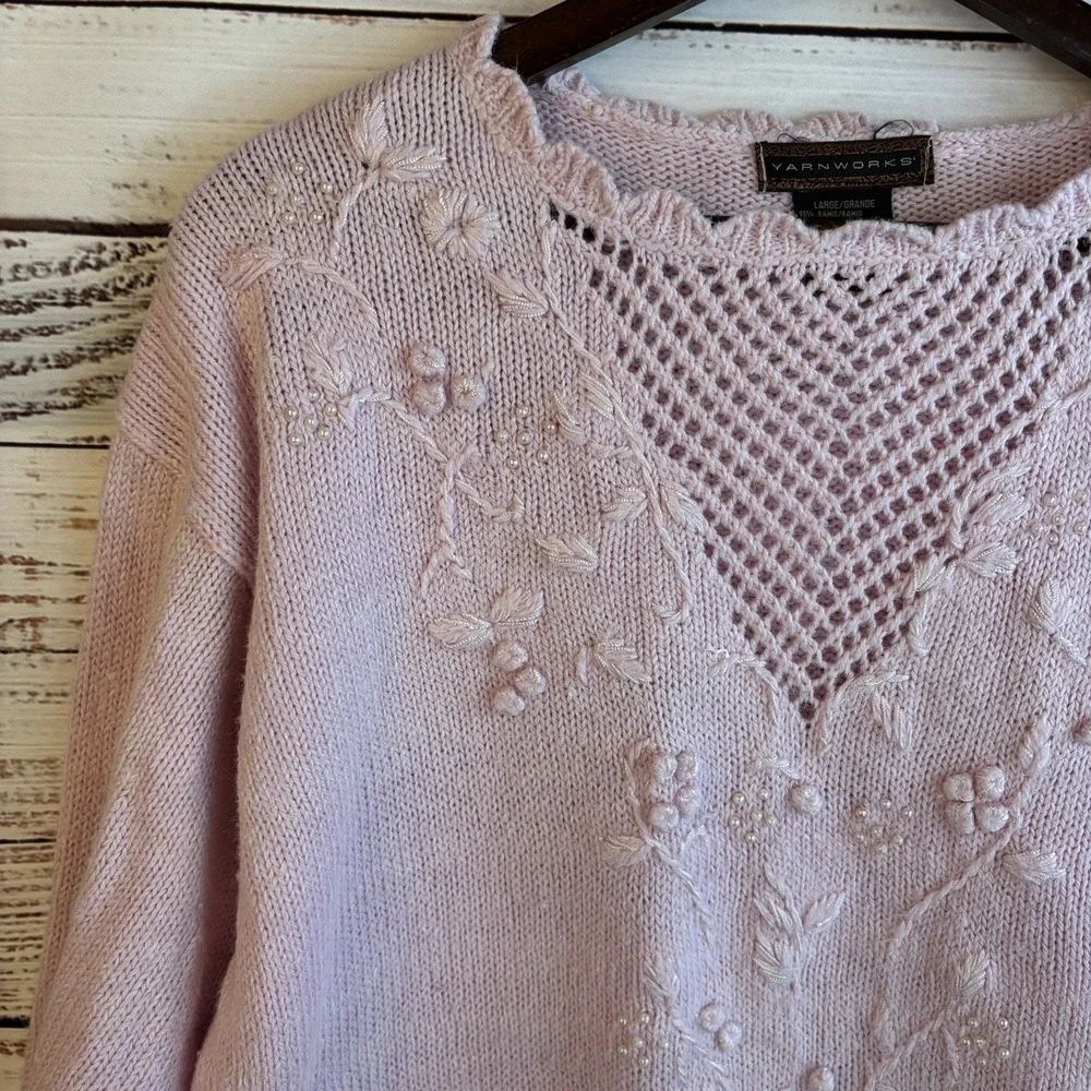 Vintage 80s 90s Sweater L Pink Cottagecore Embellished Pearls 3D Feminine Granny